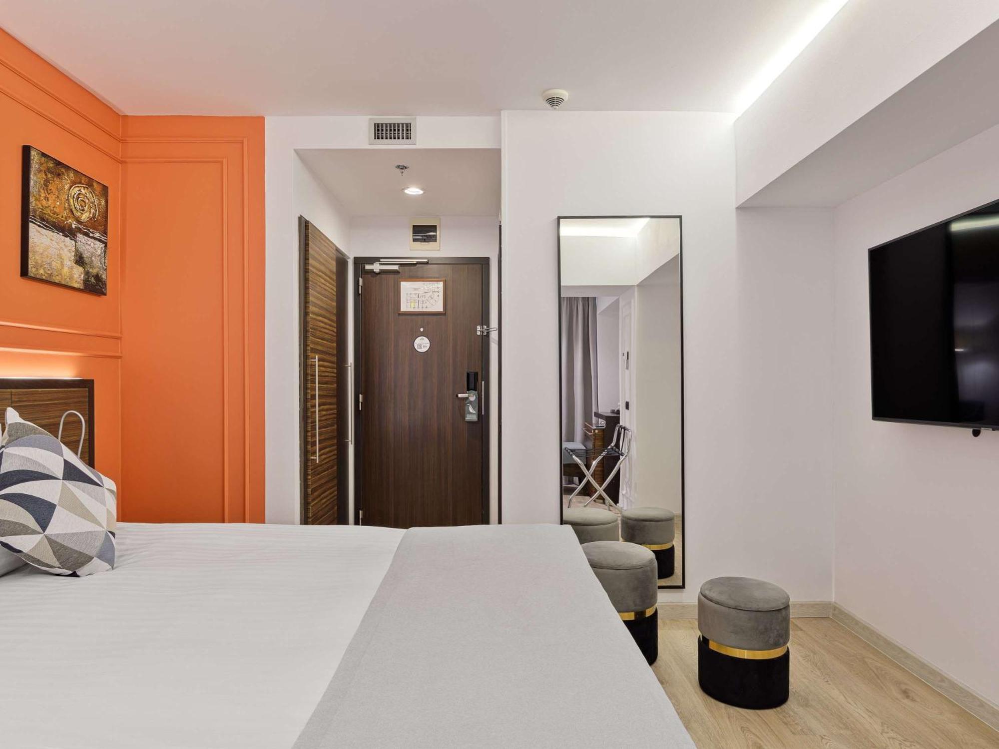 Hotel Unirii Square - Handwritten Collection 4*